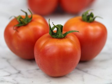 Raspberry Lyanna Tomato